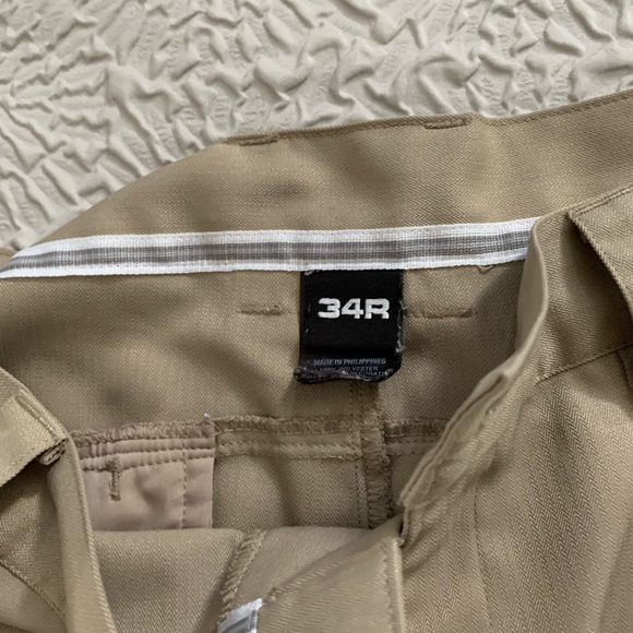 Under Armour golf shorts.  Size 34. - Picture 2 of 3